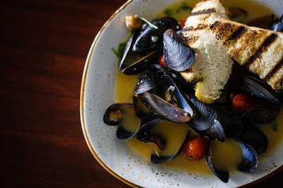 East Bay Grille At Pine Hills Golf Club