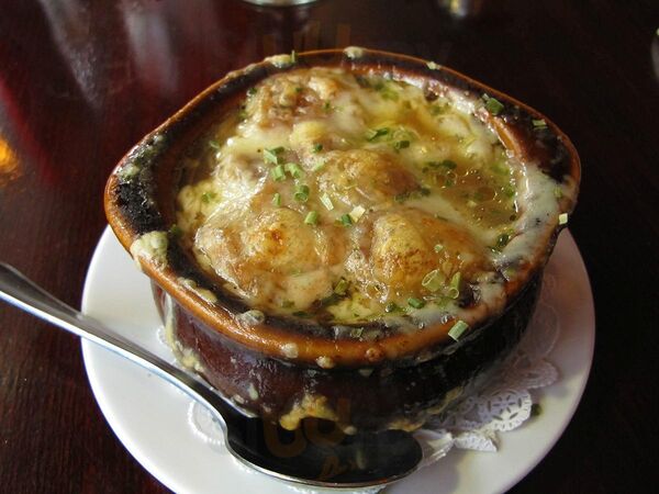 Bootlegger's On Broadway