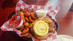 Wings & Ale Of Lexington