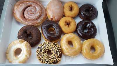 Vista Donuts And Red Horn Coffee