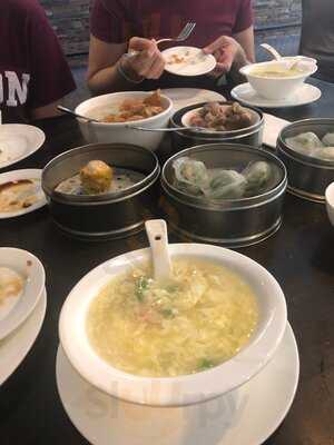 The Pearl Restaurant And Lounge