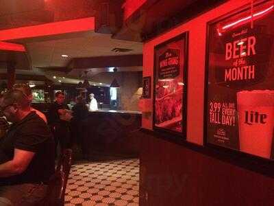 Green Mill Restaurant & Bar