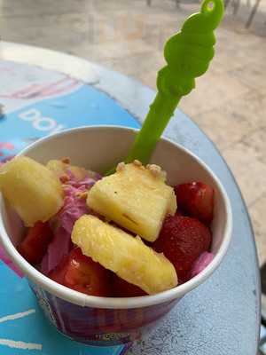 Menchie's Frozen Yogurt