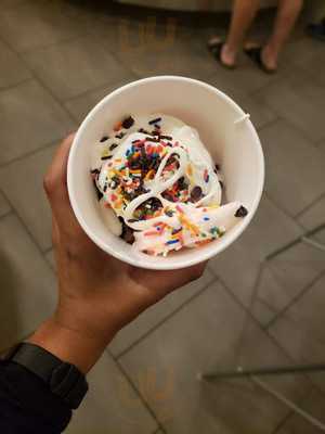 Menchie's Frozen Yogurt