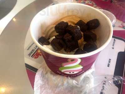 Menchie's Frozen Yogurt