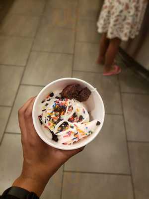 Menchie's Frozen Yogurt