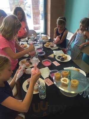 Creme By Sarah Ashley Bakery