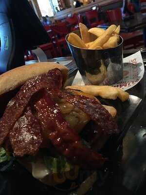 Red Robin Gourmet Burgers
