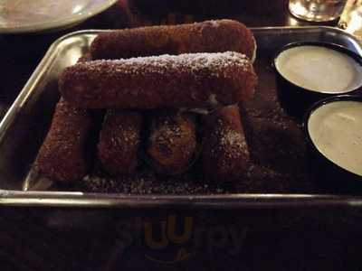 Danny's Food & Spirits