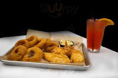 Captain's Sports Lounge