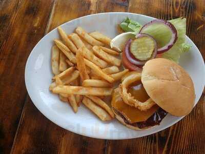 Captain's Sports Lounge