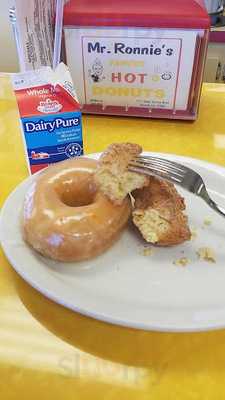 Mr. Ronnie's Famous Hot Donuts