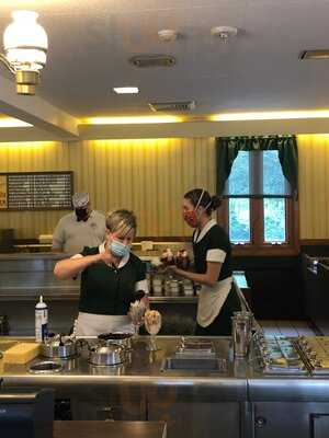 Shady Glen Dairy Store - East