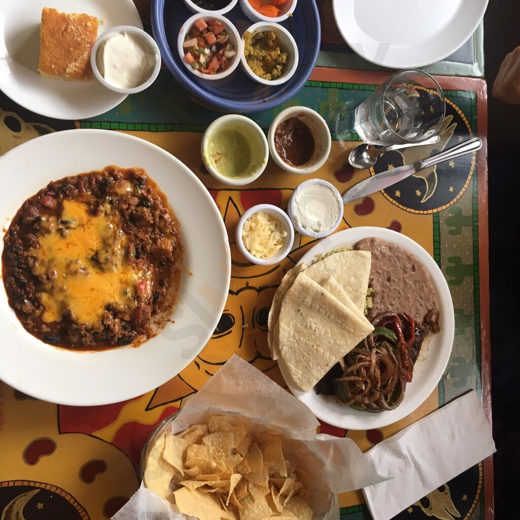 Armadillo Bar & Grill