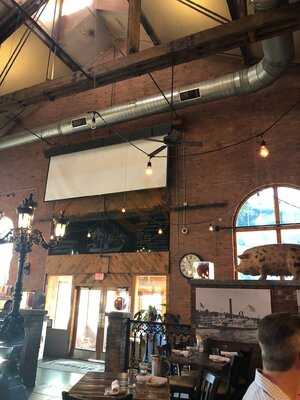 Ole Savannah Southern Table & Bar