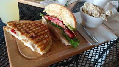 Russell's Cafe And Bakery