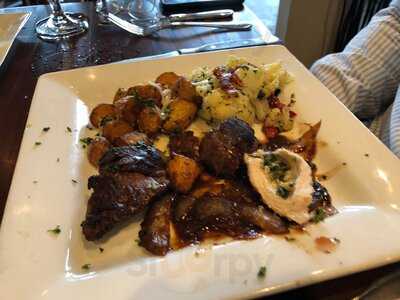 Vito's In The Valley