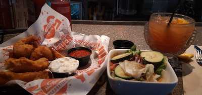 Red Robin America's Gourmet Burgers And Spirits