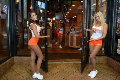 Hooters