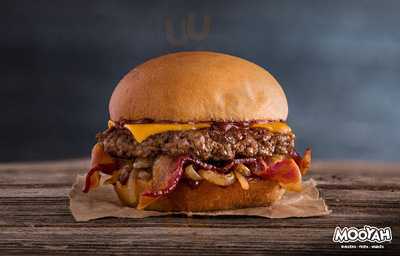 Mooyah Burgers, Fries & Shakes