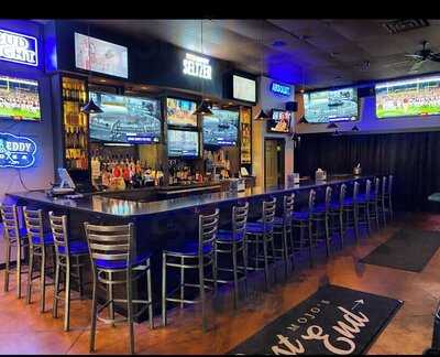 Mojos West End Tavern