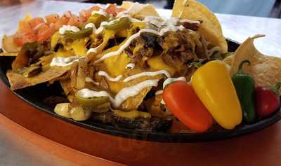 Zinger's Burgers N Wings