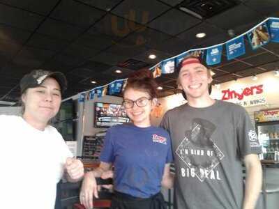 Zinger's Burgers N Wings