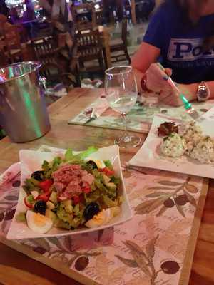 The Corner Bar & Grill