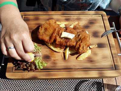 The Corner Bar & Grill