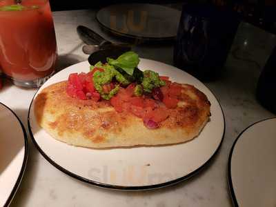 Edi's Pizzeria Restaurant