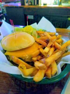 Dave's World Famous Bar