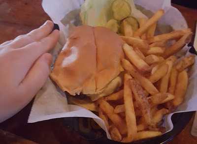 Dave's World Famous Bar