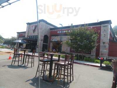 Bj's Restaurant & Brewhouse