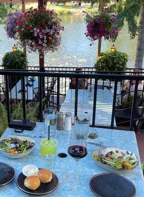 River's Edge Restaurant