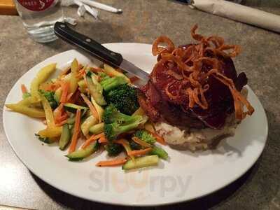 Mackenzie River Pizza Grill & Pub