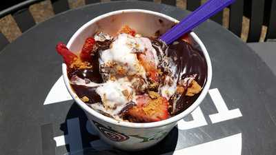 Ya Ya's Frozen Yogurt