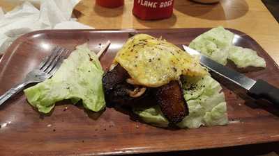 Hunt Club Burgers N Grill