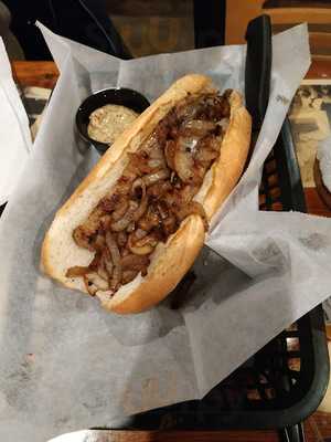 Hunt Club Burgers N Grill