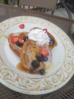 Another Broken Egg Cafe