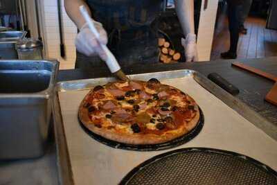 Caruso's Sandwiches And Artisan Pizza