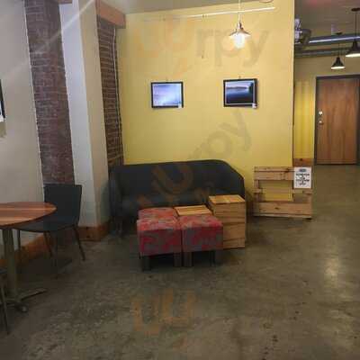 2 Alices Coffee Lounge