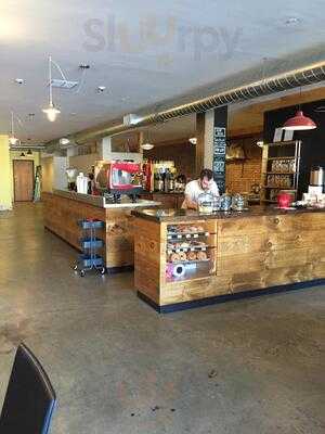 2 Alices Coffee Lounge