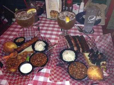 Famous Dave's Bar-b-que