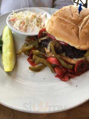 Duke's Bar And Grill West