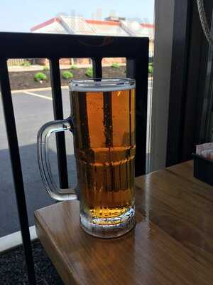 Duke's Bar And Grill West