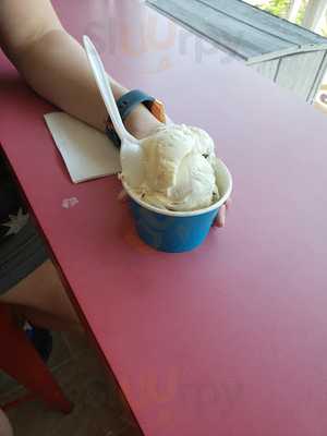 Mad Willie's Ice Cream