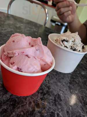 Mad Willie's Ice Cream