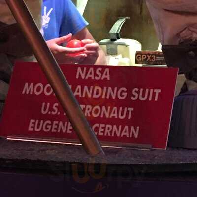 Space Aliens Grill & Bar