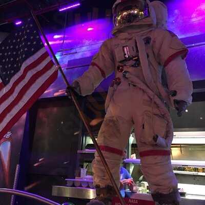 Space Aliens Grill & Bar