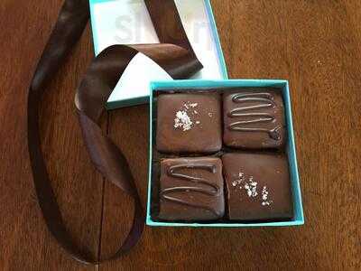 Dulce D Leche Gelato Cafe